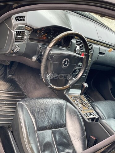 Mercedes E 240 1999, 386,000 km - 2.4 л - Bakı