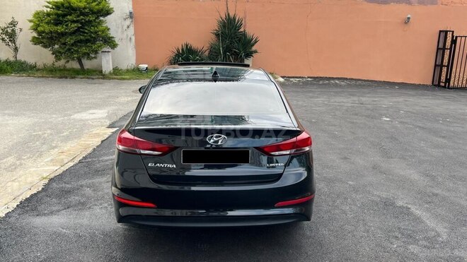 Hyundai Elantra 2017, 220,480 km - 2.0 л - Bakı