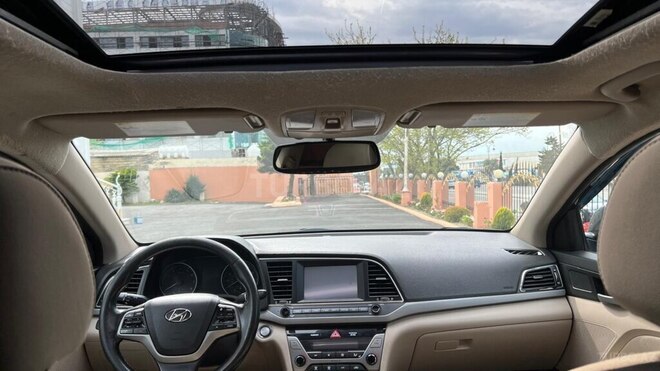 Hyundai Elantra 2017, 220,480 km - 2.0 л - Bakı
