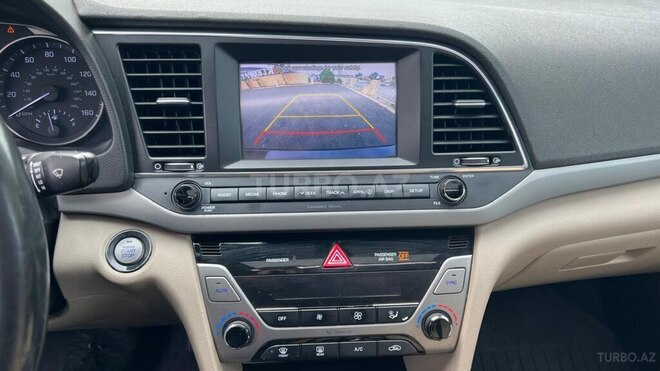 Hyundai Elantra 2017, 220,480 km - 2.0 л - Bakı