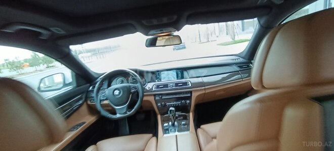 BMW 750 2011, 292,000 km - 4.4 l - Bakı