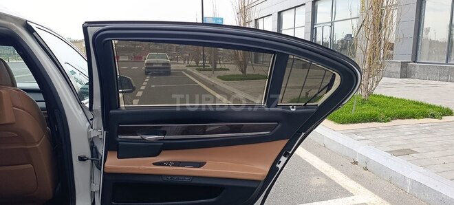 BMW 750 2011, 292,000 km - 4.4 l - Bakı