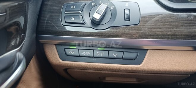 BMW 750 2011, 292,000 km - 4.4 l - Bakı