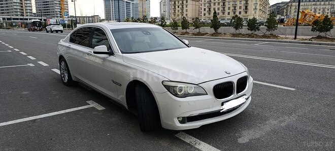 BMW 750 2011, 292,000 km - 4.4 l - Bakı
