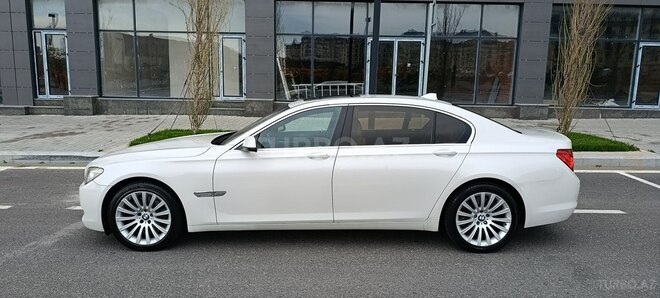 BMW 750 2011, 292,000 km - 4.4 l - Bakı