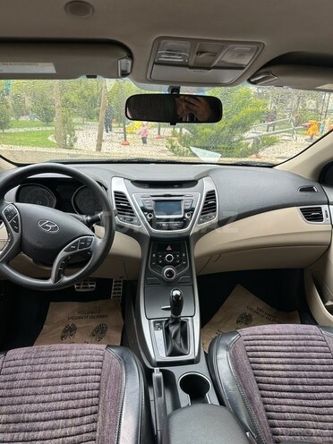 Hyundai Elantra 2015, 129,000 km - 1.8 л - Bakı