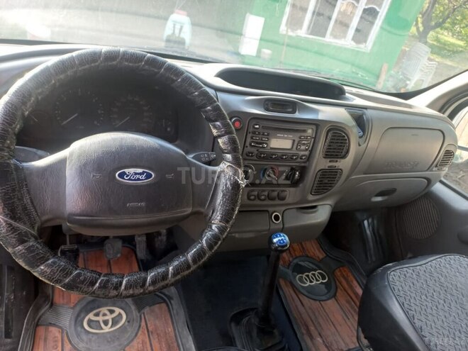 Ford Transit 2000, 671,000 km - 2.4 л - Qusar