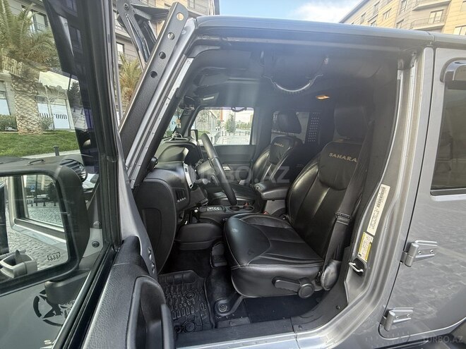 Jeep Wrangler-14