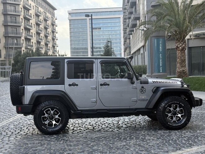 Jeep Wrangler-3