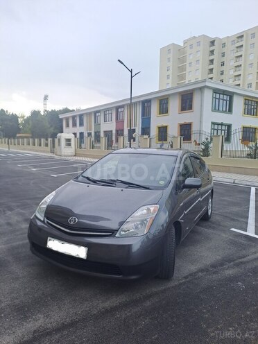 Toyota Prius-2