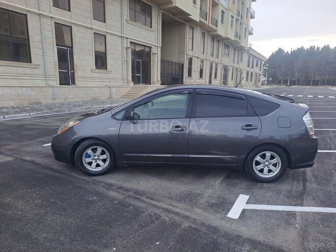 Toyota Prius-3