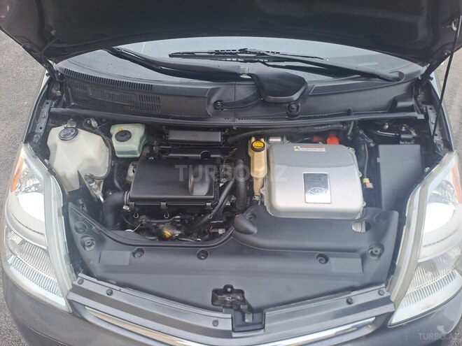 Toyota Prius-11