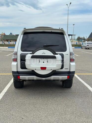 Mitsubishi Pajero 2007, 204,289 km - 3.0 л - Bakı