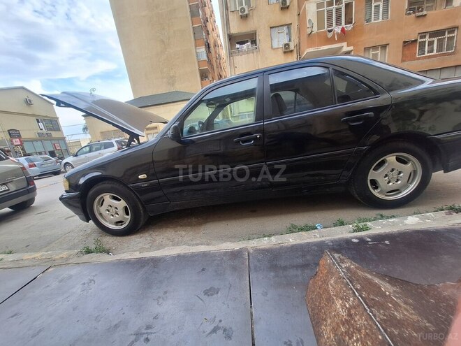 Mercedes C 200 1998, 234,563 km - 2.0 l - Bakı