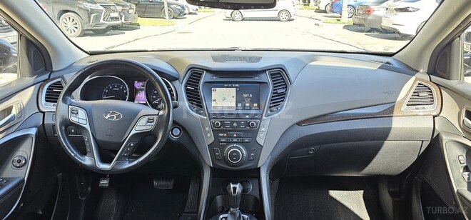Hyundai Santa Fe-15
