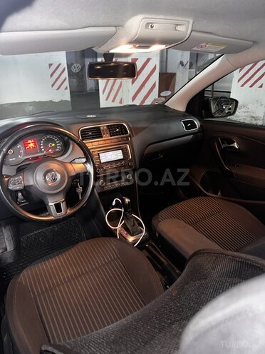 Volkswagen Polo 2015, 94,000 km - 1.6 l - Bakı