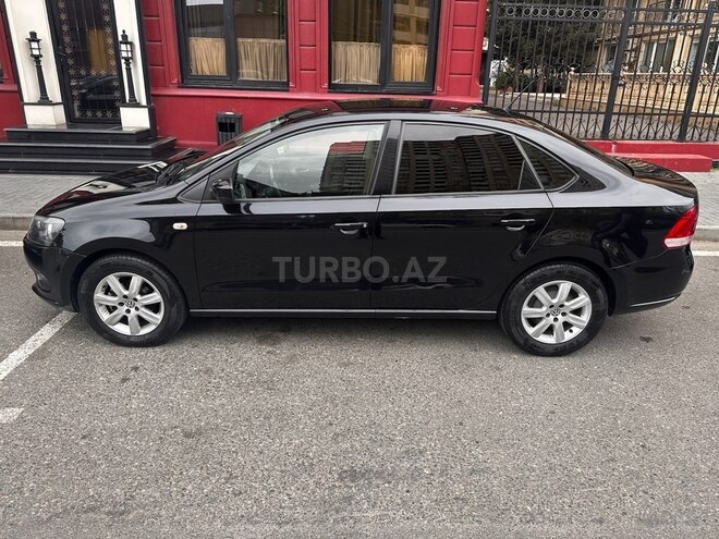 Volkswagen Polo 2015, 94,000 km - 1.6 l - Bakı