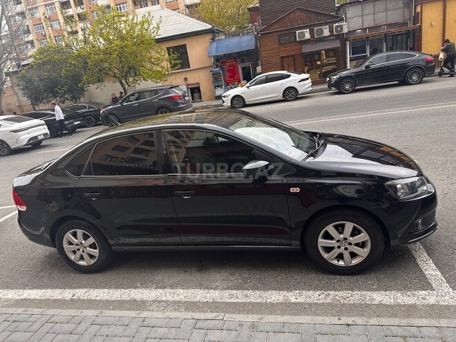 Volkswagen Polo 2015, 94,000 km - 1.6 l - Bakı