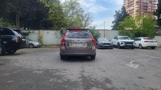 Kia Ceed 2009, 285,000 km - 1.6 л - Bakı