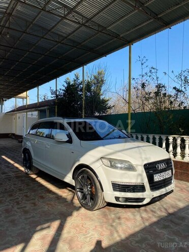 Audi Q7 2008, 282,000 km - 4.2 l - Neftçala