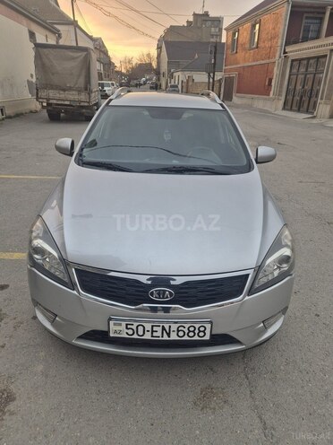 Kia Ceed 2009, 275,000 km - 1.6 л - Bakı