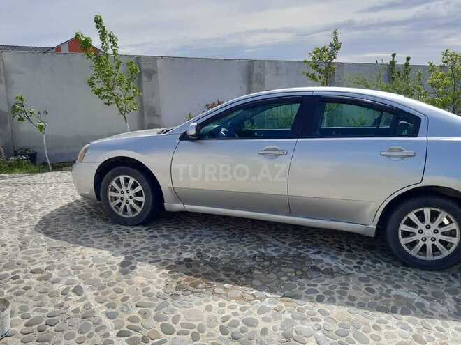 Mitsubishi Galant-4