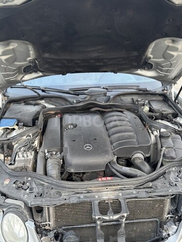 Mercedes E 270 2004, 365,000 km - 2.7 l - Bakı
