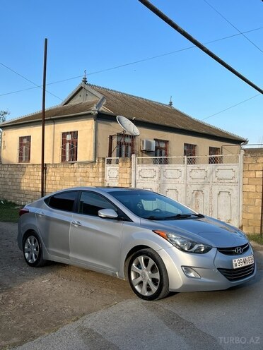 Hyundai Elantra 2011, 241,402 km - 1.8 л - Şirvan