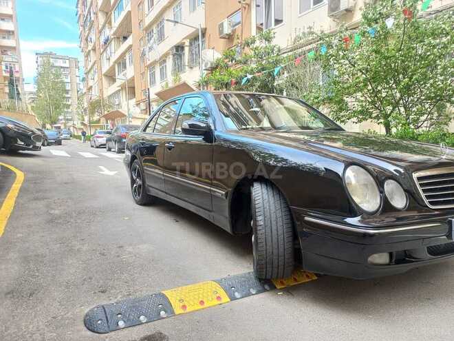 Mercedes E 240 2000, 285,000 km - 2.4 l - Bakı
