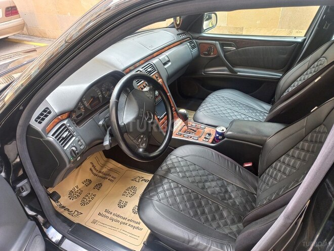 Mercedes E 240 2000, 285,000 km - 2.4 l - Bakı
