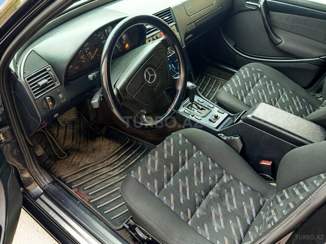 Mercedes C 220 d 1999, 228,000 km - 2.2 л - Bakı