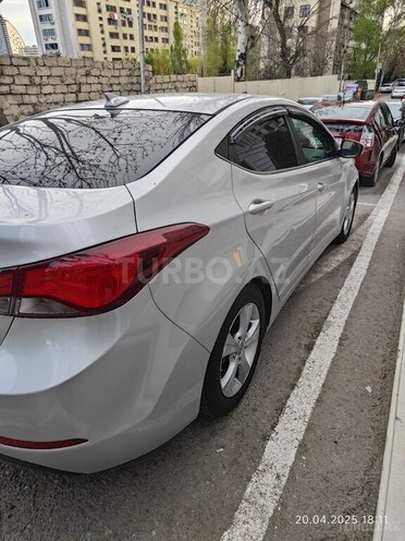 Hyundai Elantra 2015, 220,000 km - 1.8 l - Bakı