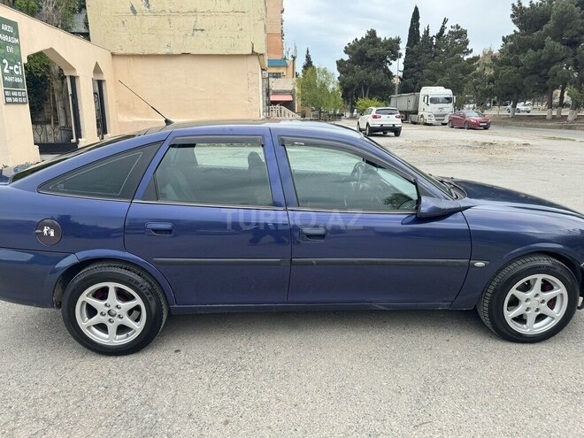 Opel Vectra 1996, 300,000 km - 2.0 l - Sumqayıt