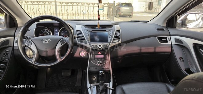 Hyundai Avante 2015, 98,000 km - 1.6 l - Naxçıvan