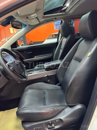 Mazda CX-9-14
