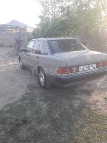 Mercedes 190 1991, 245,000 km - 2.0 l - Şirvan