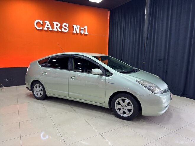 Toyota Prius-4