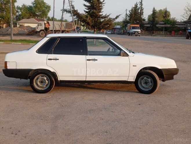 LADA (VAZ) 21099 1998, 250,000 km - 1.6 l - Saatlı