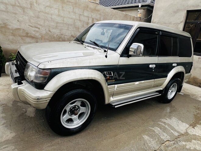 Mitsubishi Pajero 1992, 243,000 km - 2.5 л - Bakı