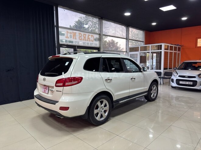 Hyundai Santa Fe-9