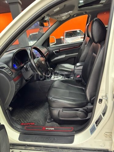 Hyundai Santa Fe-16