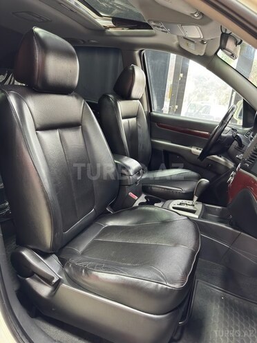 Hyundai Santa Fe-13