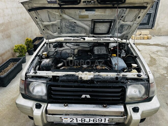 Mitsubishi Pajero 1992, 243,000 km - 2.5 л - Bakı