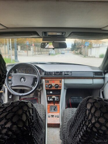Mercedes E 200 1990, 190,000 km - 2.0 l - Bakı