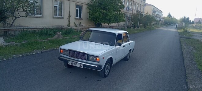 LADA (VAZ) 2107 2004, 85,896 km - 1.6 l - Salyan