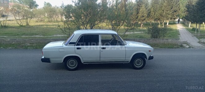 LADA (VAZ) 2107 2004, 85,896 km - 1.6 l - Salyan