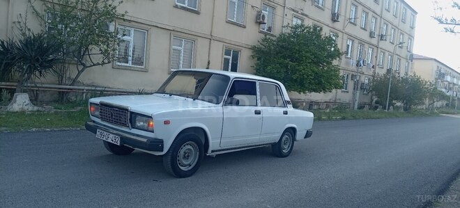 LADA (VAZ) 2107 2004, 85,896 km - 1.6 l - Salyan