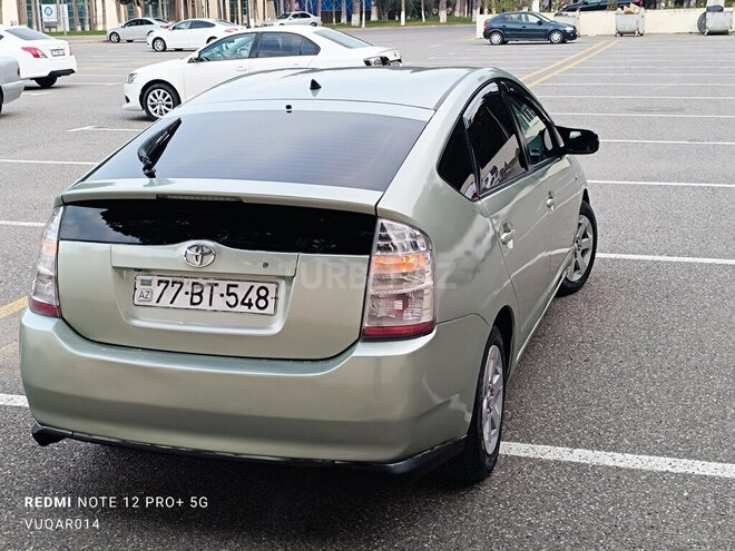 Toyota Prius-7