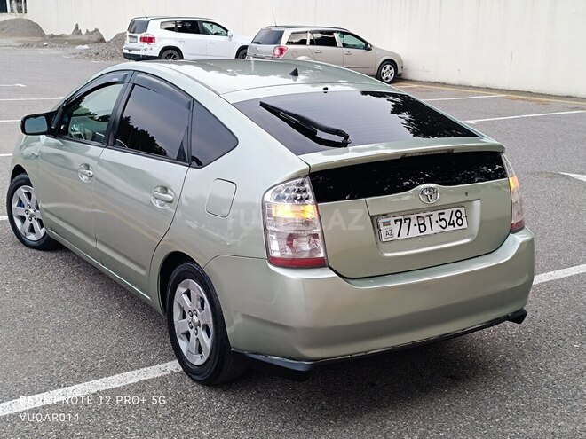 Toyota Prius-9