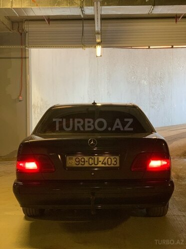 Mercedes E 220 d 2000, 700,000 km - 2.2 л - 